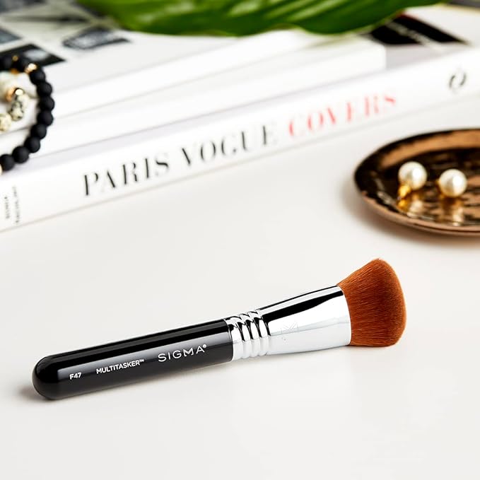 Sigma Beauty F47 Multitasker Makeup Brush – Multi-Use Face Makeup Brush for Blending, Contouring, & Buffing, Use with Foundation, Blush, Bronzer, Contour, or Highlighter (1 Brush)