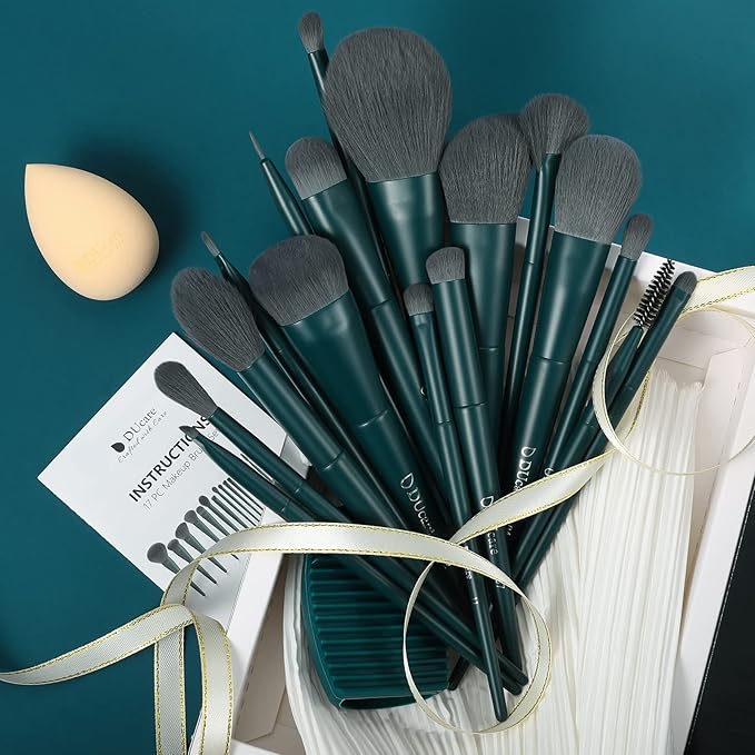 DUcare Makeup Brushes Set 17 Pcs with Brush Cleaning Mat and Makeup Sponge Professional Face Powder Eye Shadow Powder Liquid Cream Kit Gift Box