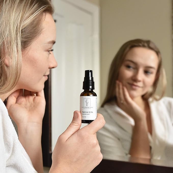 Life Essentials Retinol Serum 2.5% for Wrinkles, Fine Lines, Acne Scars, & Skin Blemishes- Vitamin A + Hyaluronic Acid, Vitamin E, Organic Green Tea, Jojoba Oil - Organic and Natural