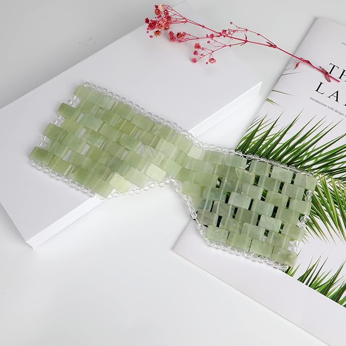 Jade Eye Mask 100% Natural Real Jade Stone Reusable Eye Mask for Hot & Cold Anti Aging，Headache and Migraine Relief Jade Mask for Women Men (Light green jade)