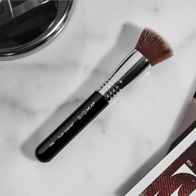 Sigma Beauty F80 Flat Kabuki Brush – Flat Top Kabuki Foundation Brush and Professional Grade Makeup Brush with Ultra-Soft Fibers for Blending Liquid & Cream Makeup Products (Black, 1pc)