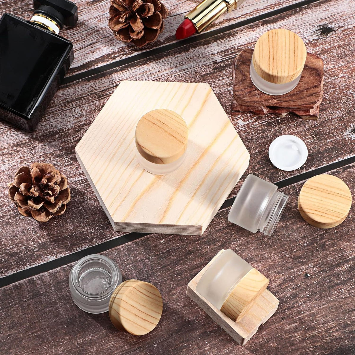 Geiserailie 60 Pieces Glass Cosmetic Containers Empty Sample Jars with Leak Proof Lids Makeup Sample Containers for Lotion Cream Cosmetic (5 Gram)